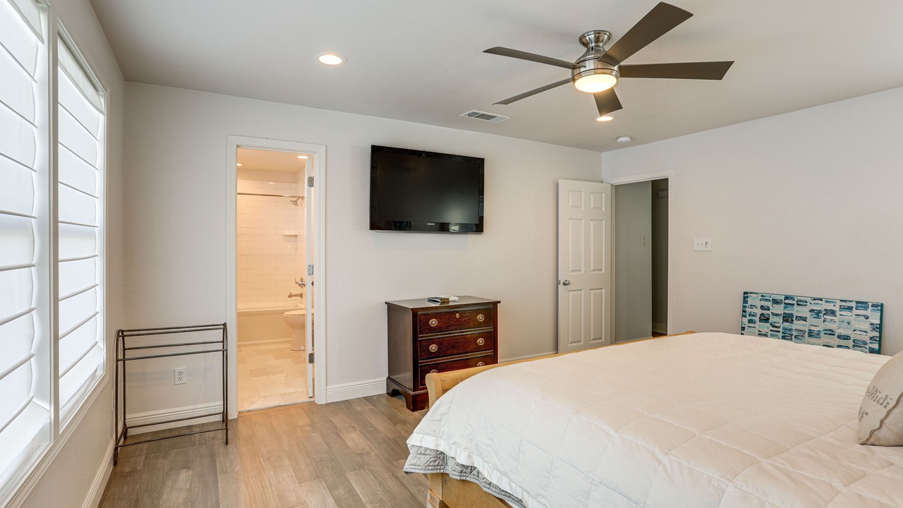 Photo of Bedroom in New Orleans East Area