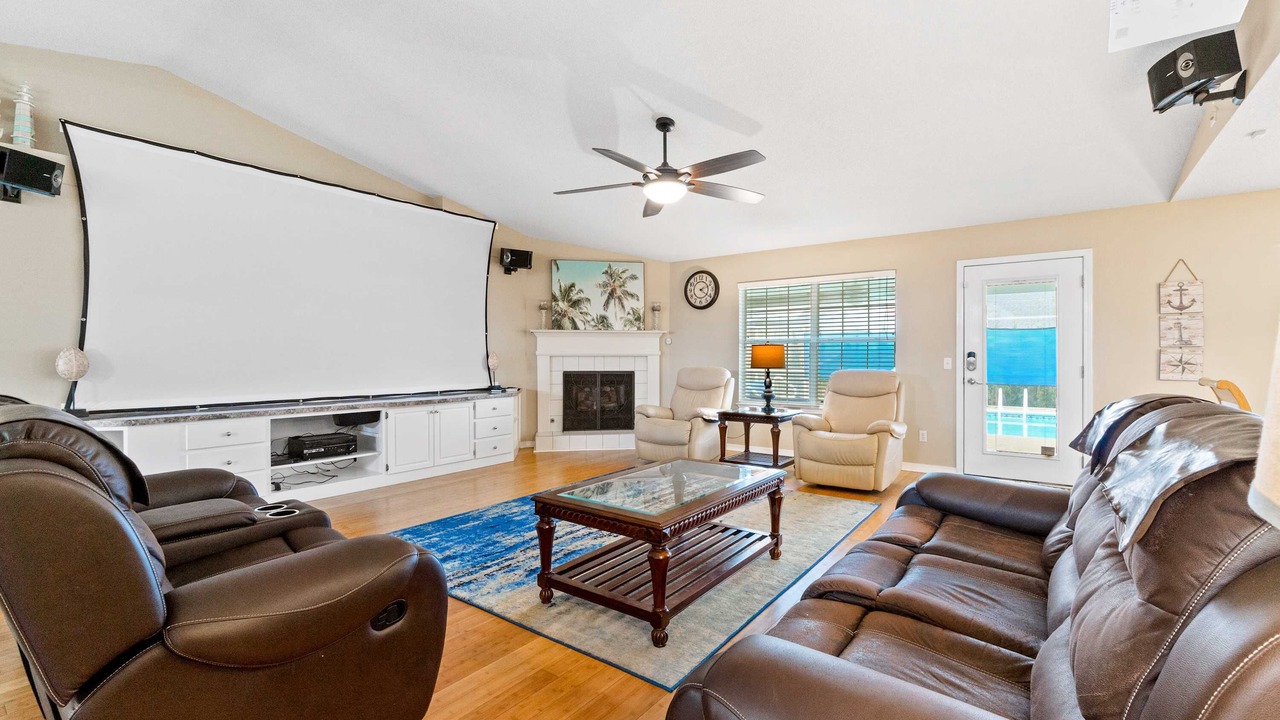 Photo of Livingroom in Ono Island
