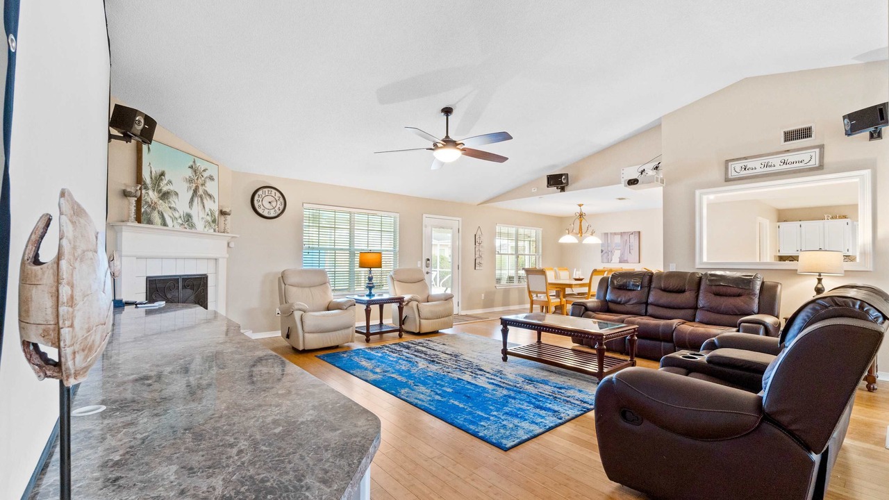 Photo of Livingroom in Ono Island