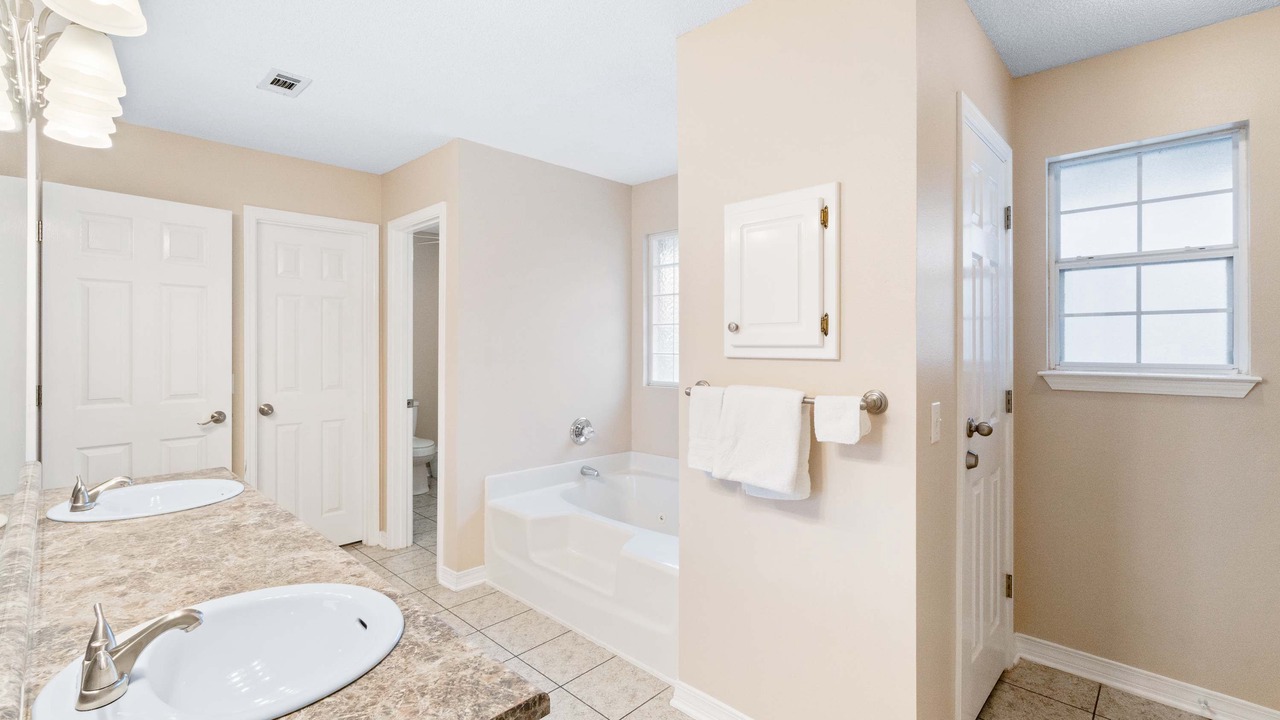 Photo of Bathroom in Ono Island