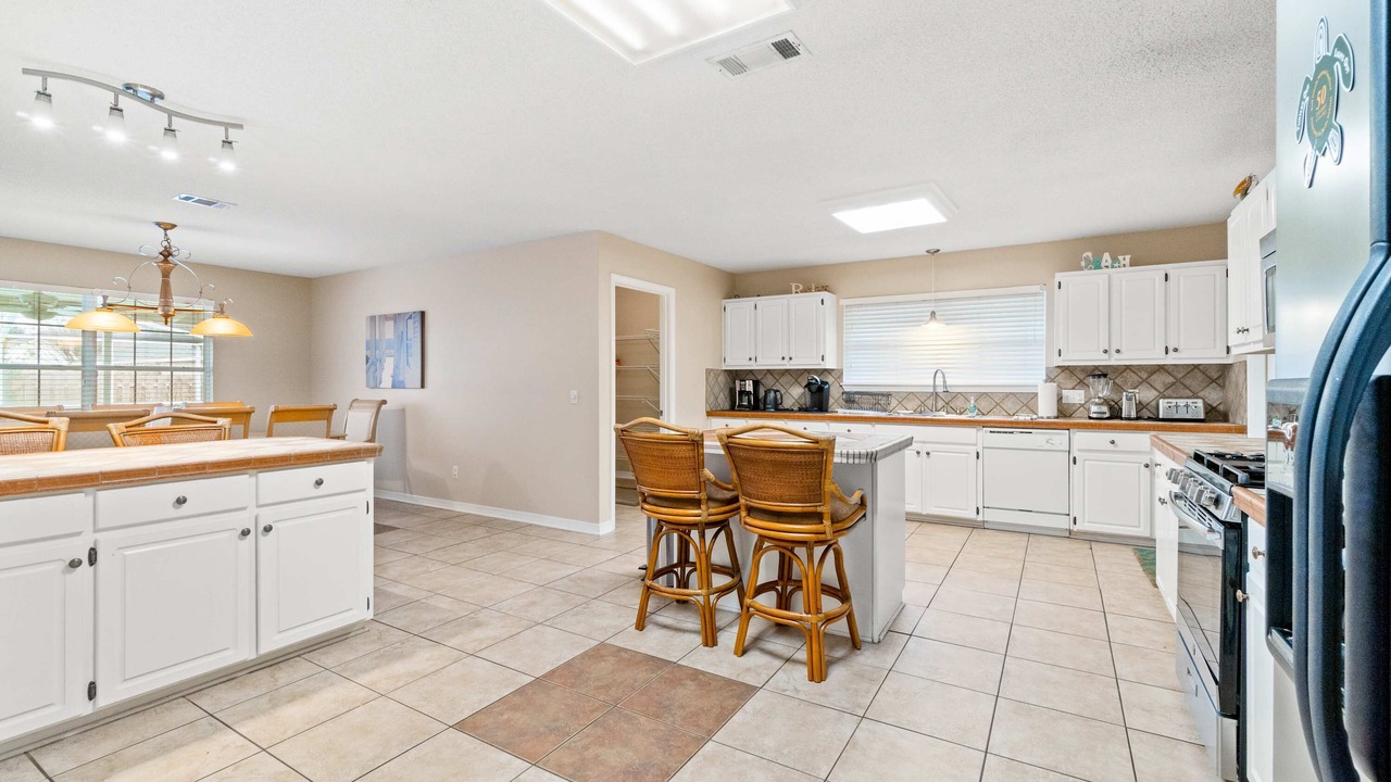 Photo of Kitchen in Ono Island