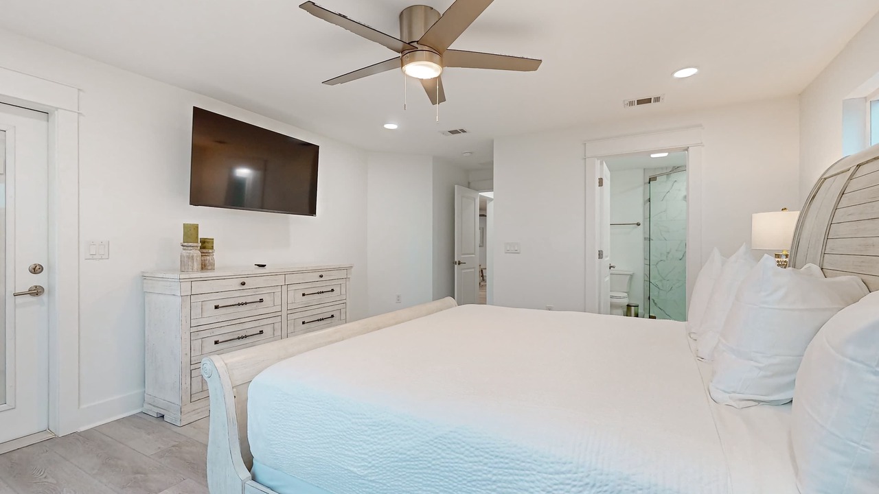 Photo of Bedroom in Navarre Beach