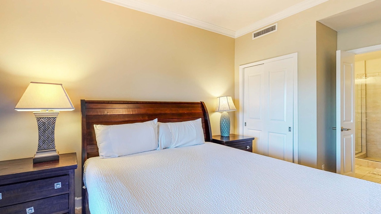 Photo of Bedroom in Upper Grand Lagoon