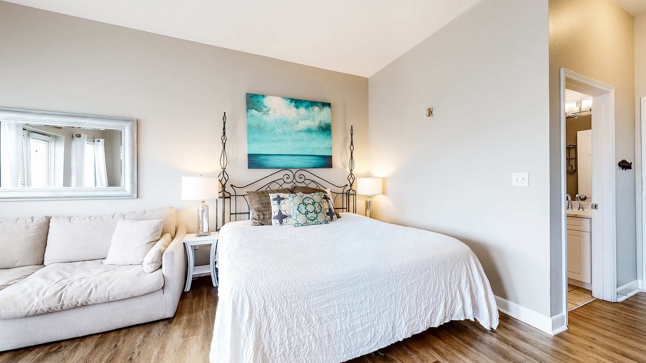 Photo of Bedroom in Gulf Place