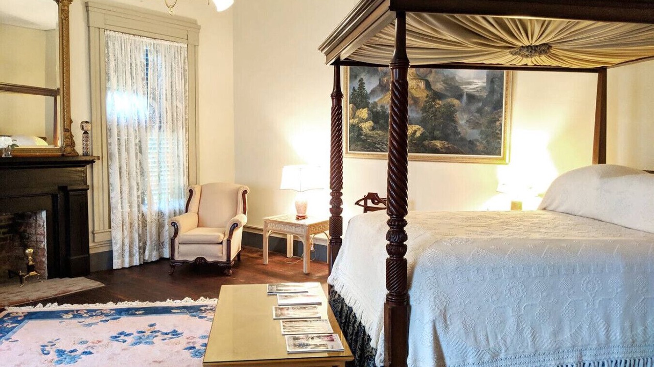 Photo of Bedroom in Clinton