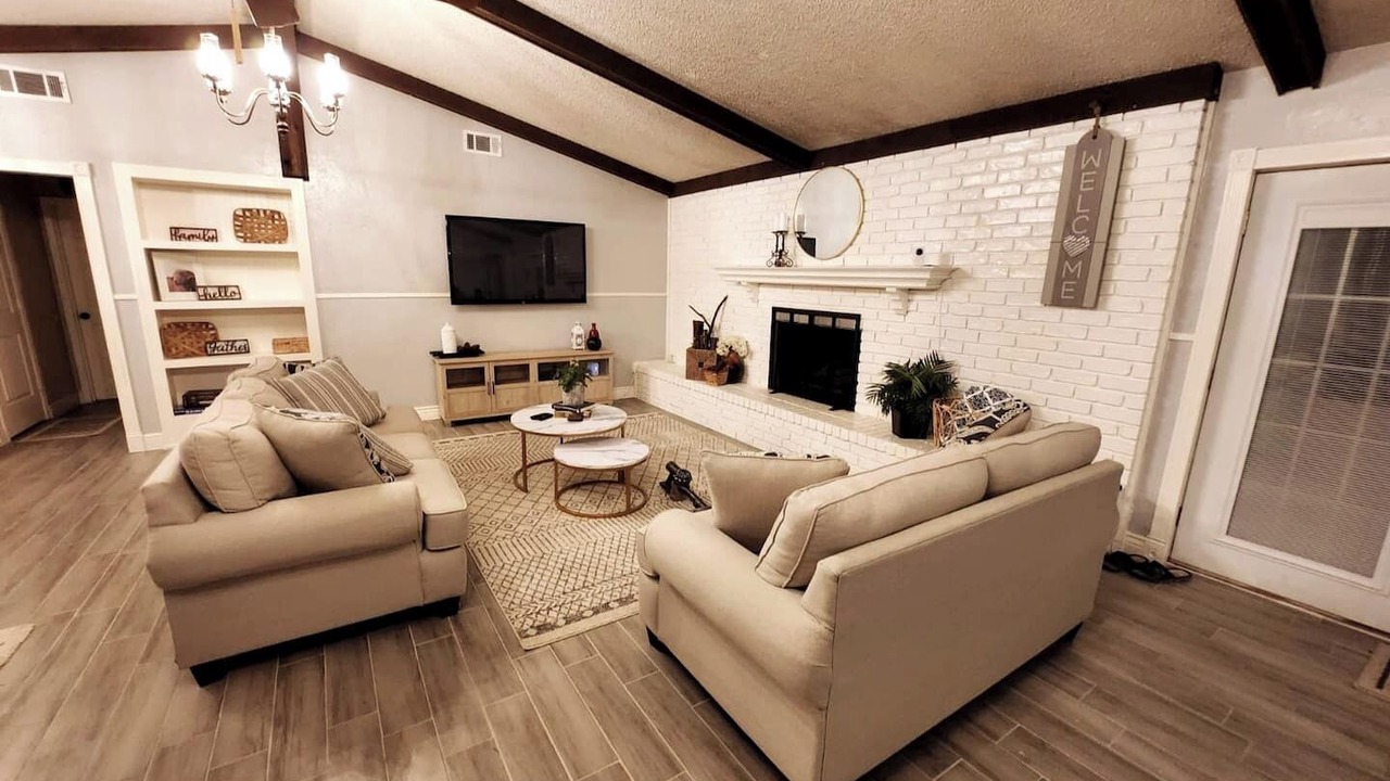 Photo of Livingroom in Durant