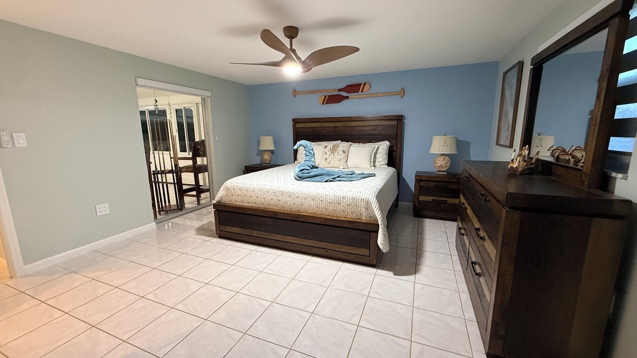 Photo of Bedroom in Edgewater