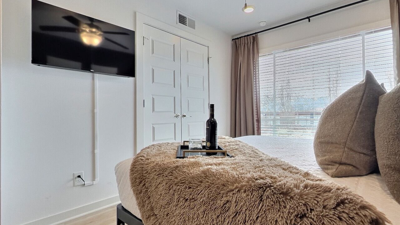 Photo of Bedroom in Crestline Heights