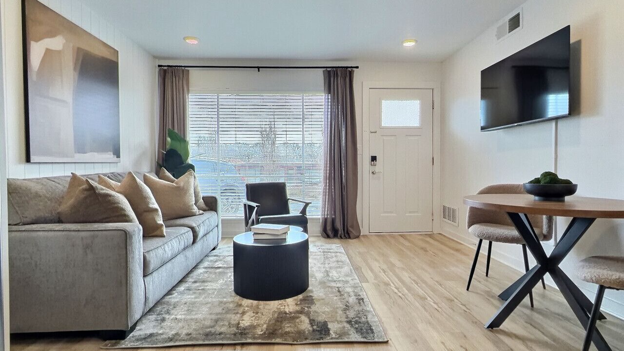 Photo of Livingroom in Crestline Heights