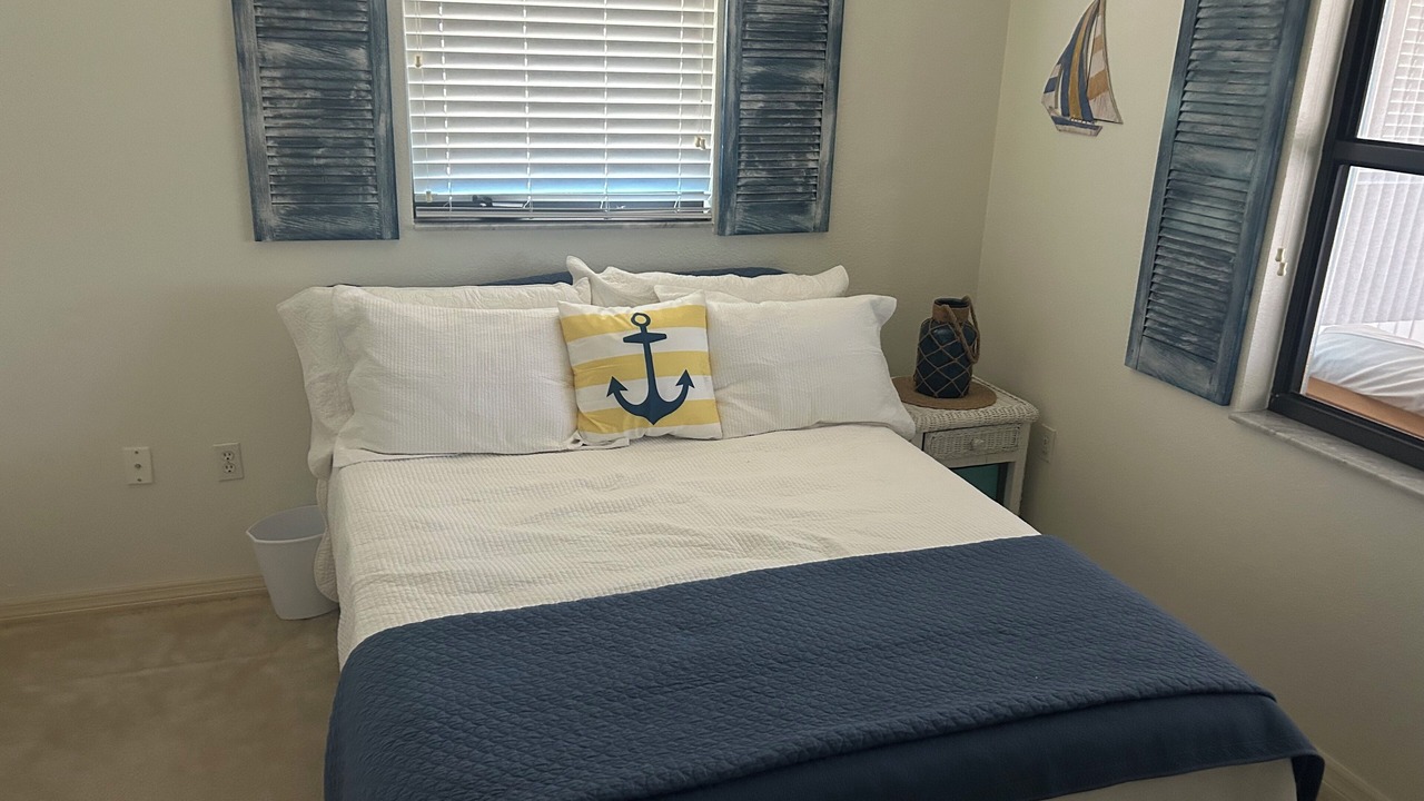 Photo of Bedroom in Oakland Hills