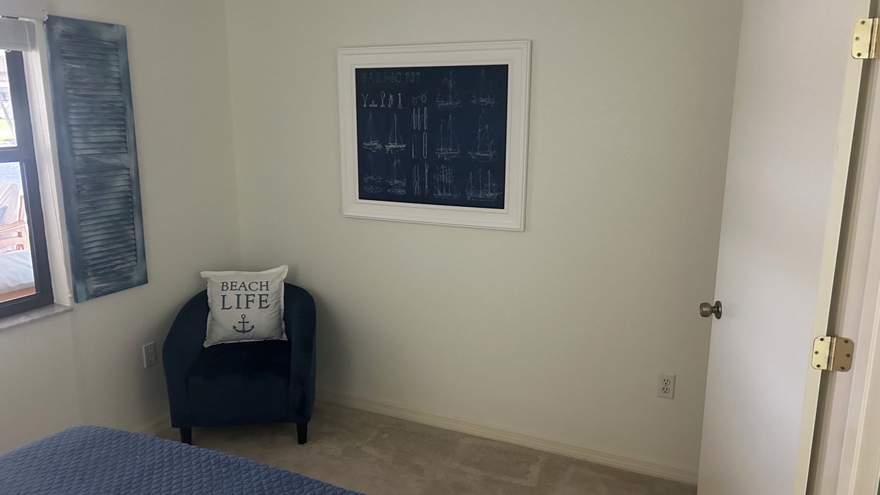 Photo of Bedroom in Oakland Hills