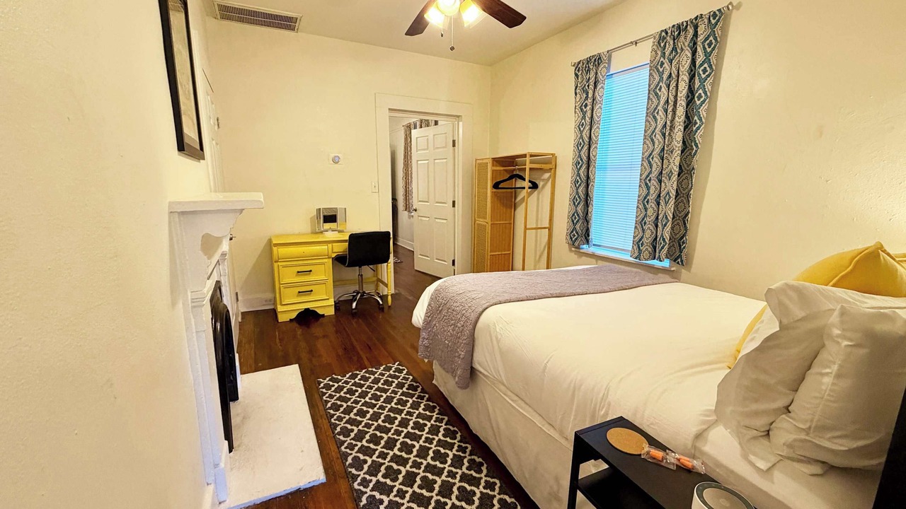 Photo of Bedroom in East Riverside