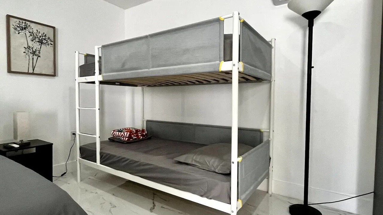 Photo of Bedroom in Ludlam