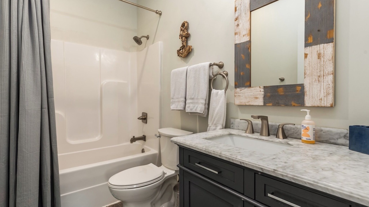 Photo of Bathroom in Silver Cay