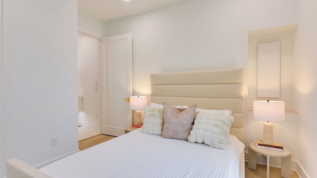 Photo of Bedroom in Dune Allen Beach
