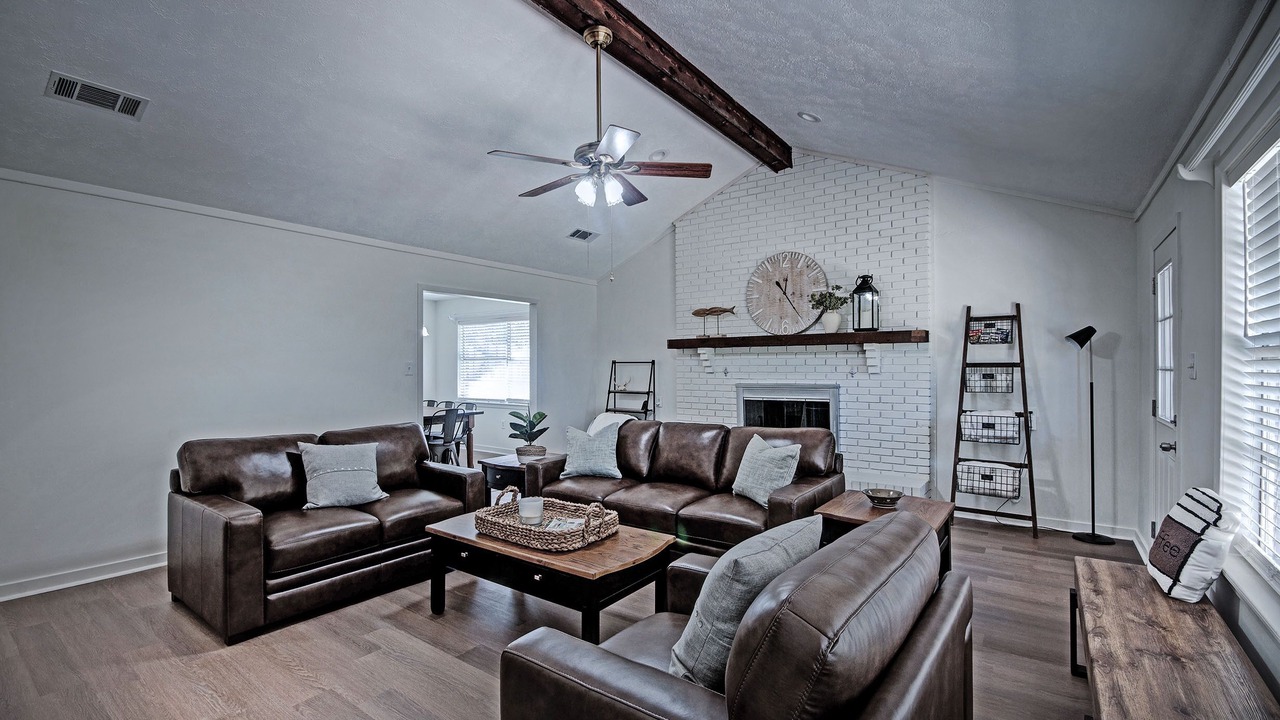 Photo of Livingroom in Flowood