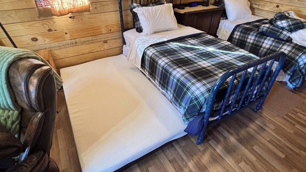 Photo of Bedroom in Avalon