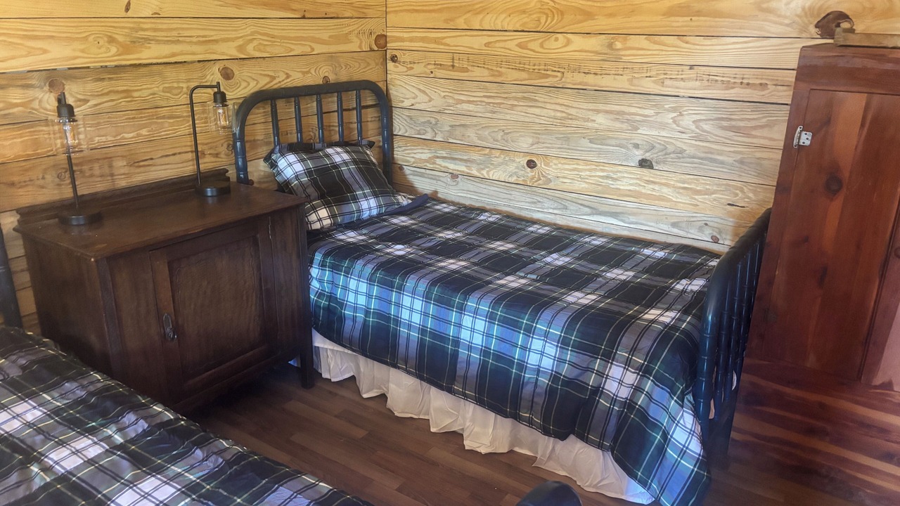 Photo of Bedroom in Avalon