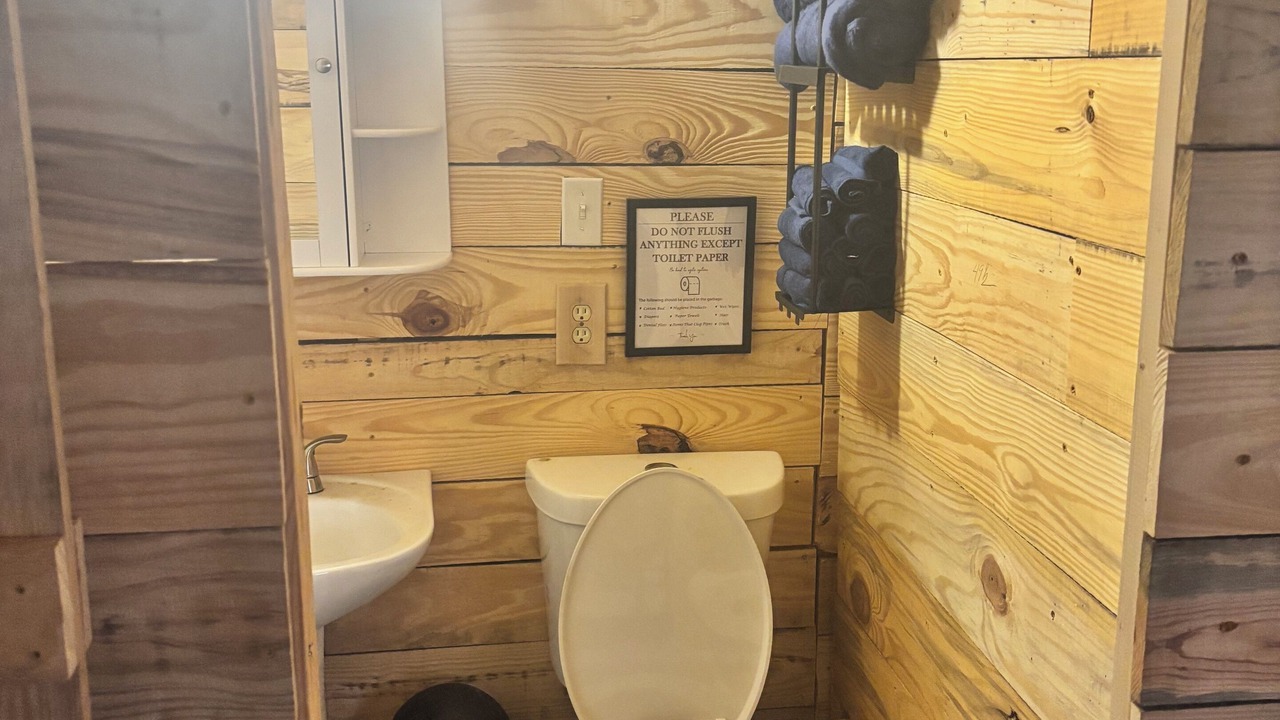 Photo of Bathroom in Avalon