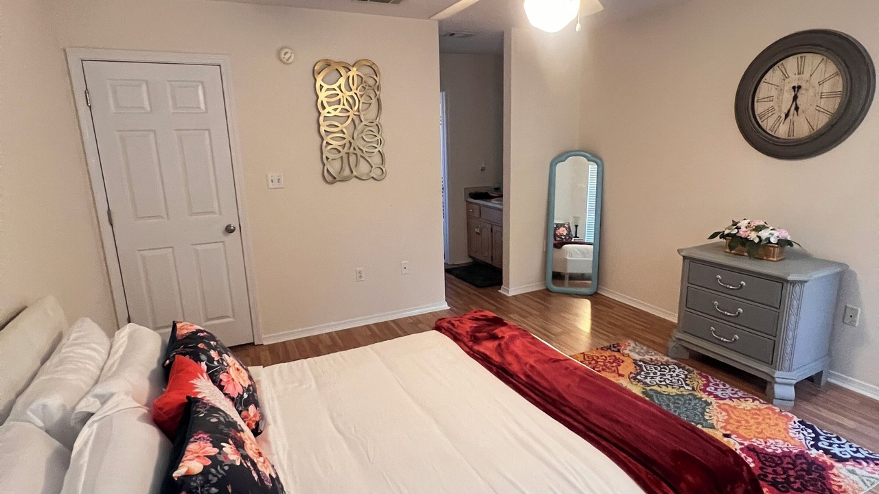 Photo of Bedroom in Niceville