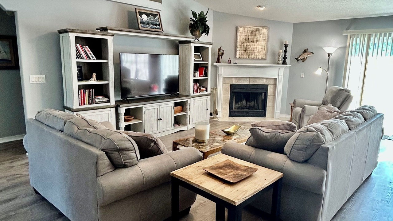 Photo of Livingroom in Gulf Breeze