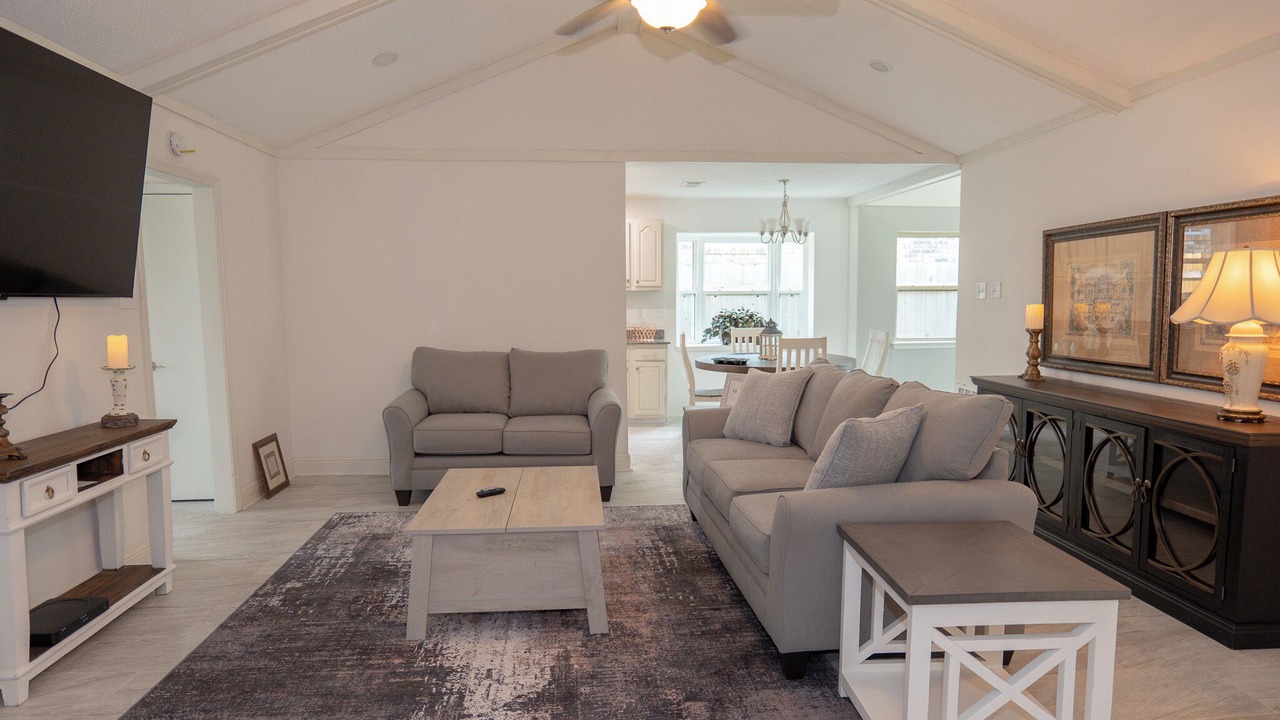 Photo of Livingroom in Kenner - Louis Armstrong International Airport
