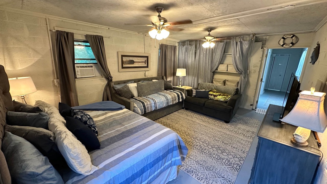 Photo of Livingroom in Summerdale