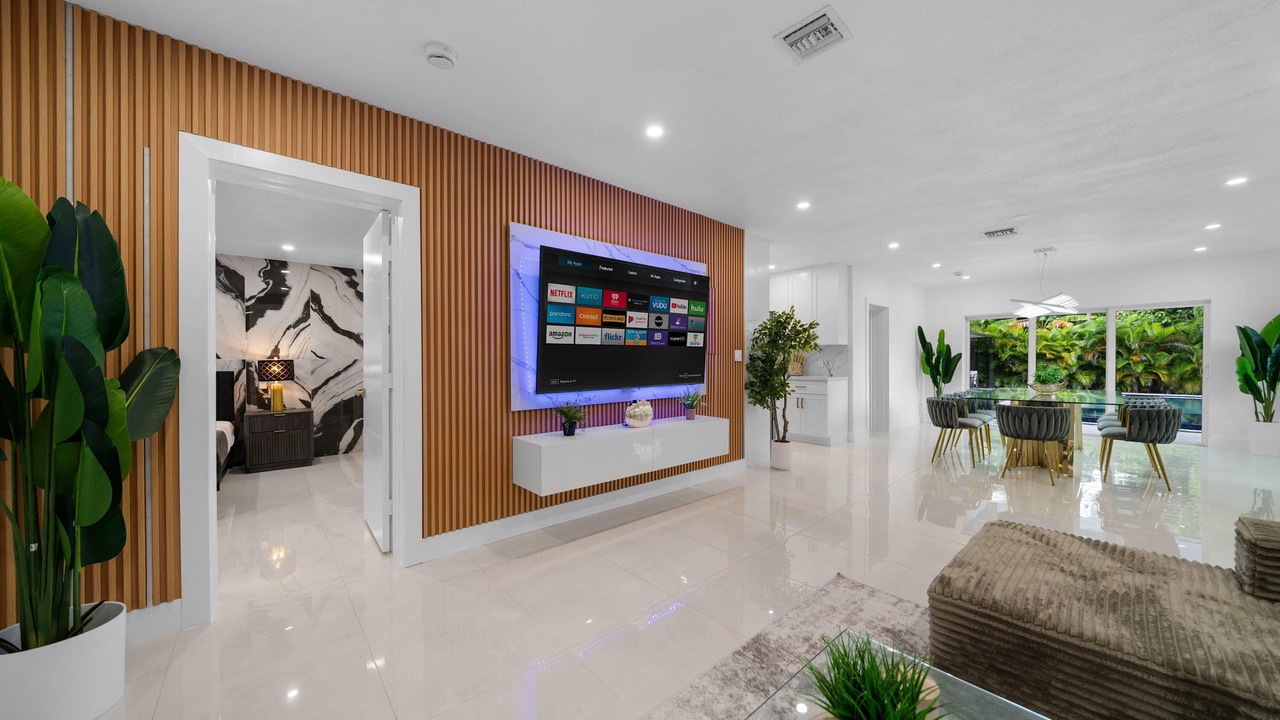 Photo of Bedroom in Golden Glades