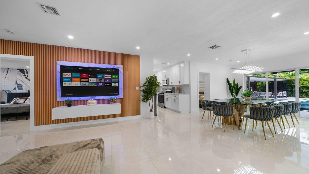 Photo of Bedroom in Golden Glades