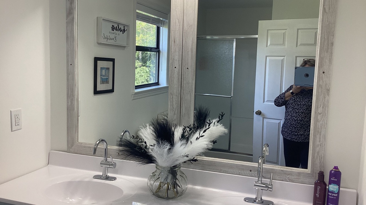 Photo of Bathroom in Rainsville