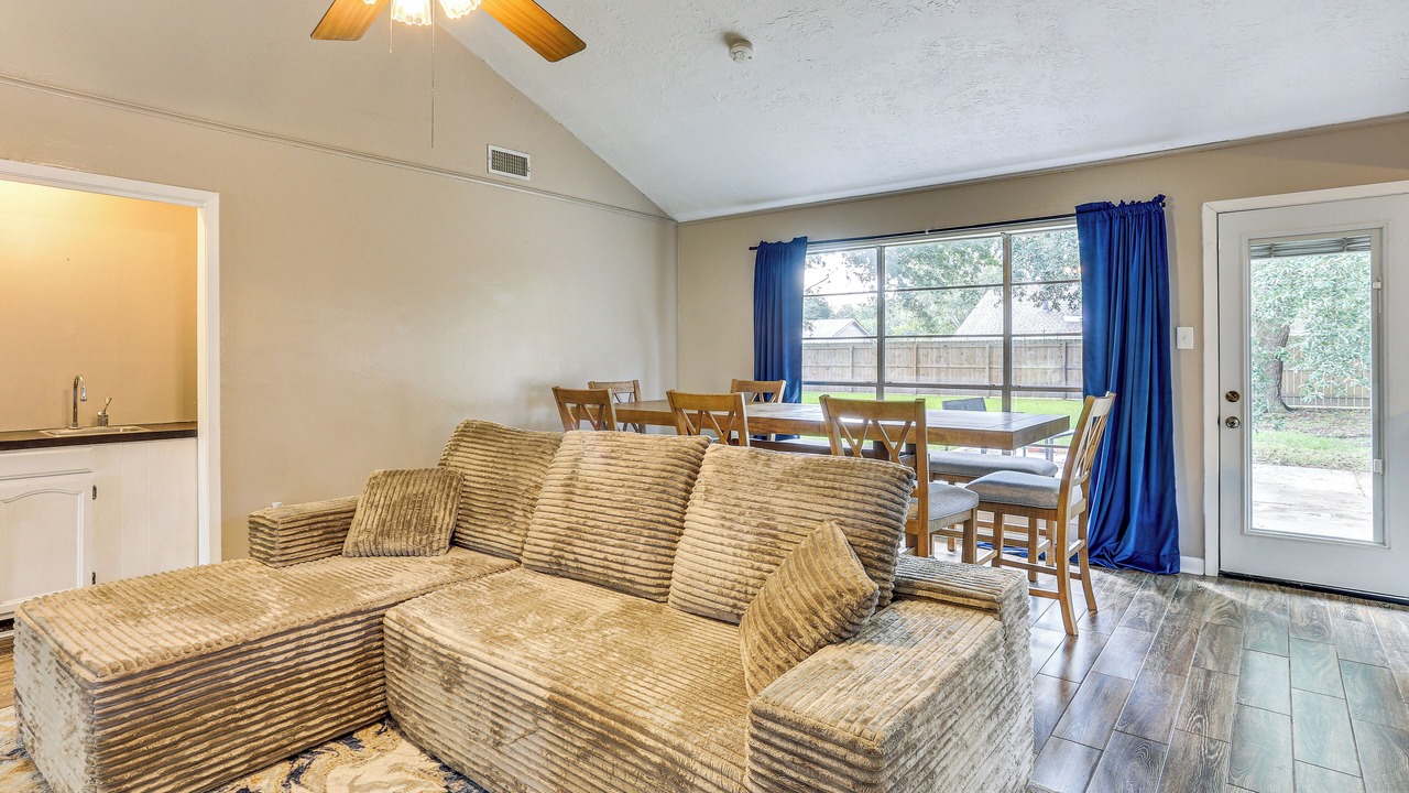 Photo of Livingroom in Lake Charles