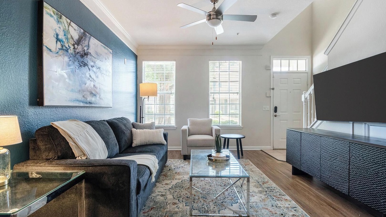 Photo of Livingroom in Metro West