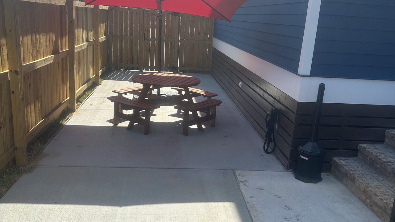 Photo of Outdoor in Holy Cross District