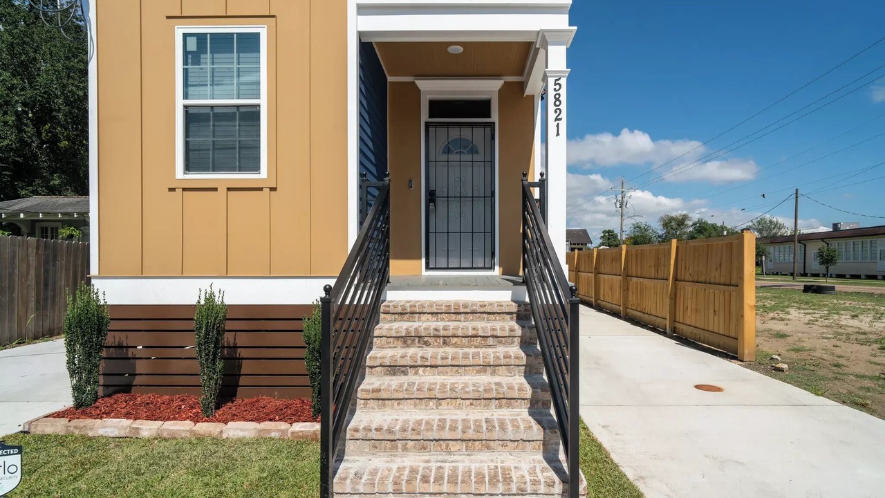 Photo of Outdoor in Holy Cross District