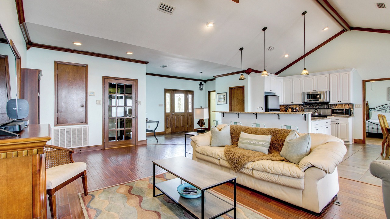 Photo of Livingroom in Ocean Springs