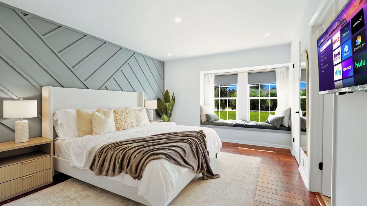 Photo of Bedroom in Cypress Gardens