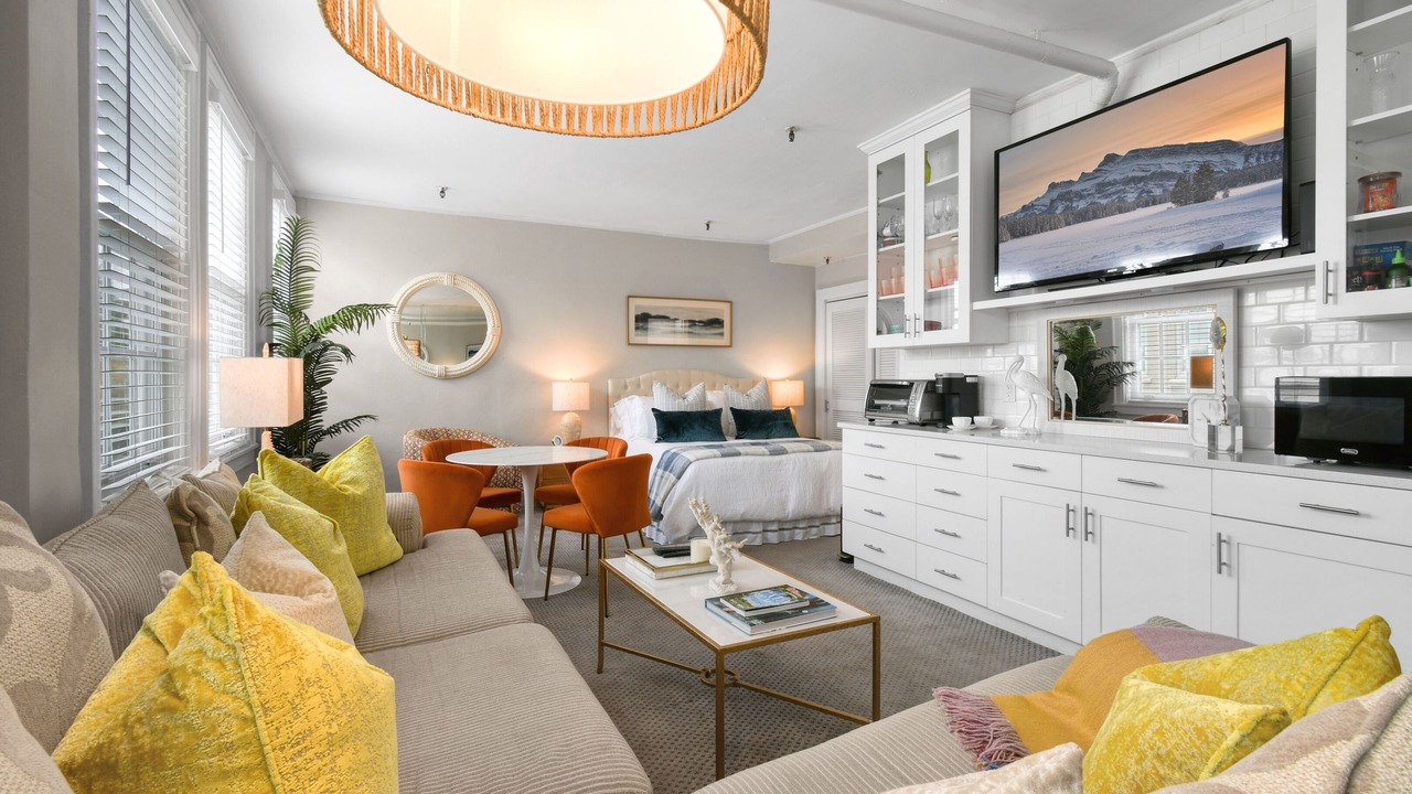 Photo of Livingroom in Palm Beach