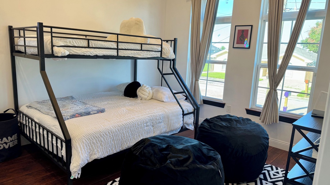 Photo of Bedroom in Chalmette