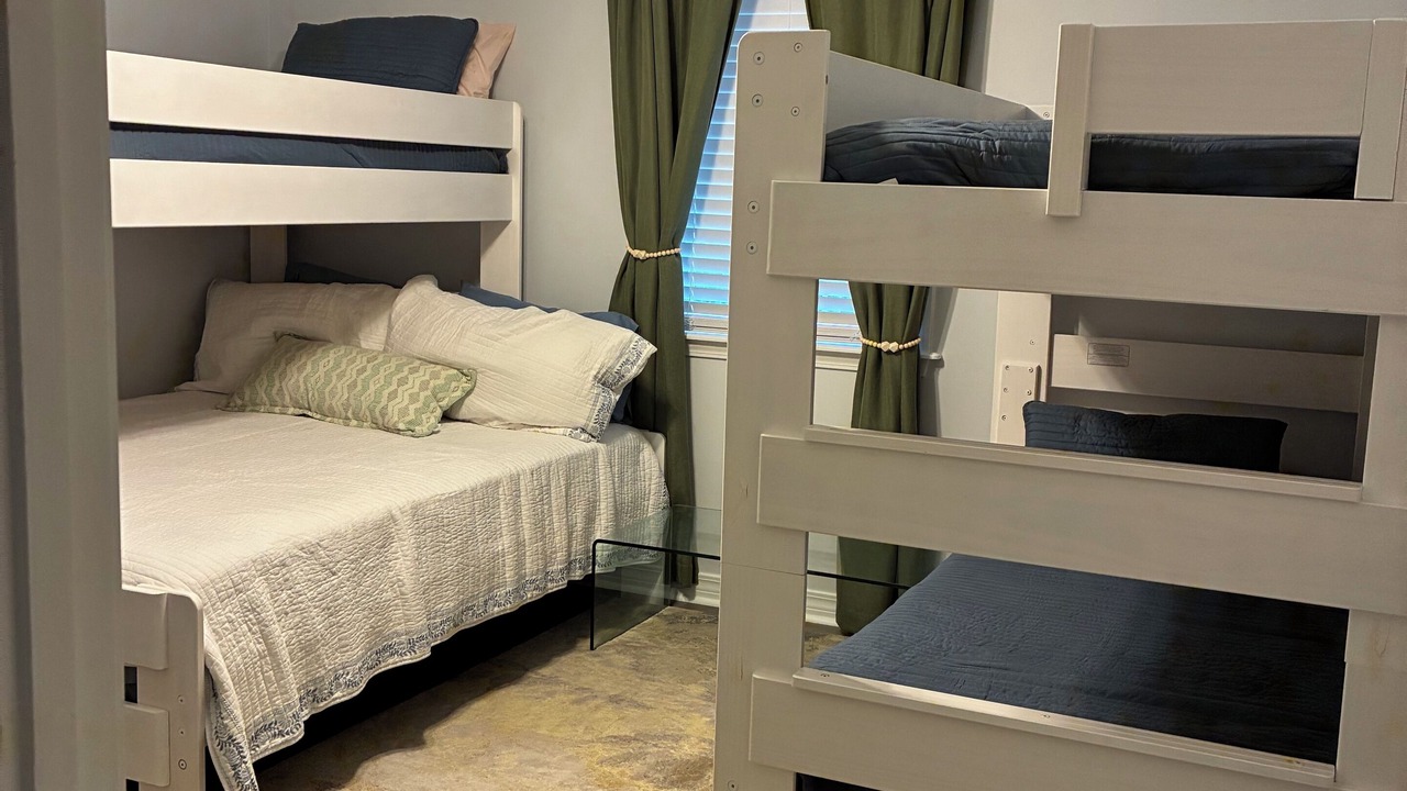 Photo of Bedroom in Waveland
