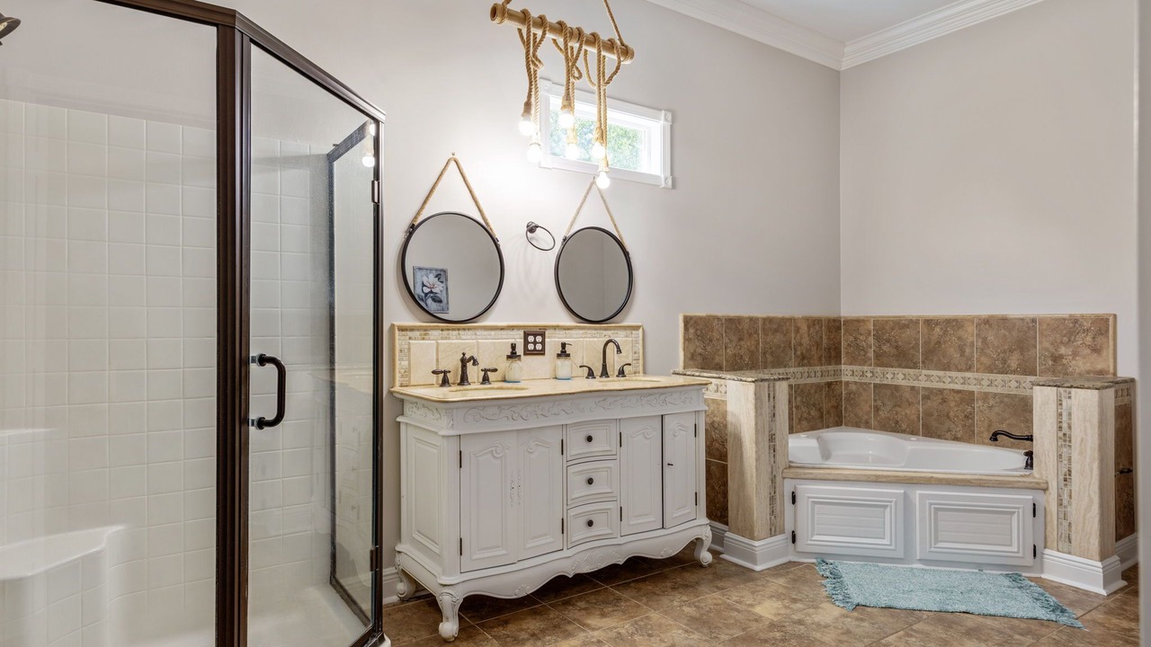 Photo of Bathroom in Perry