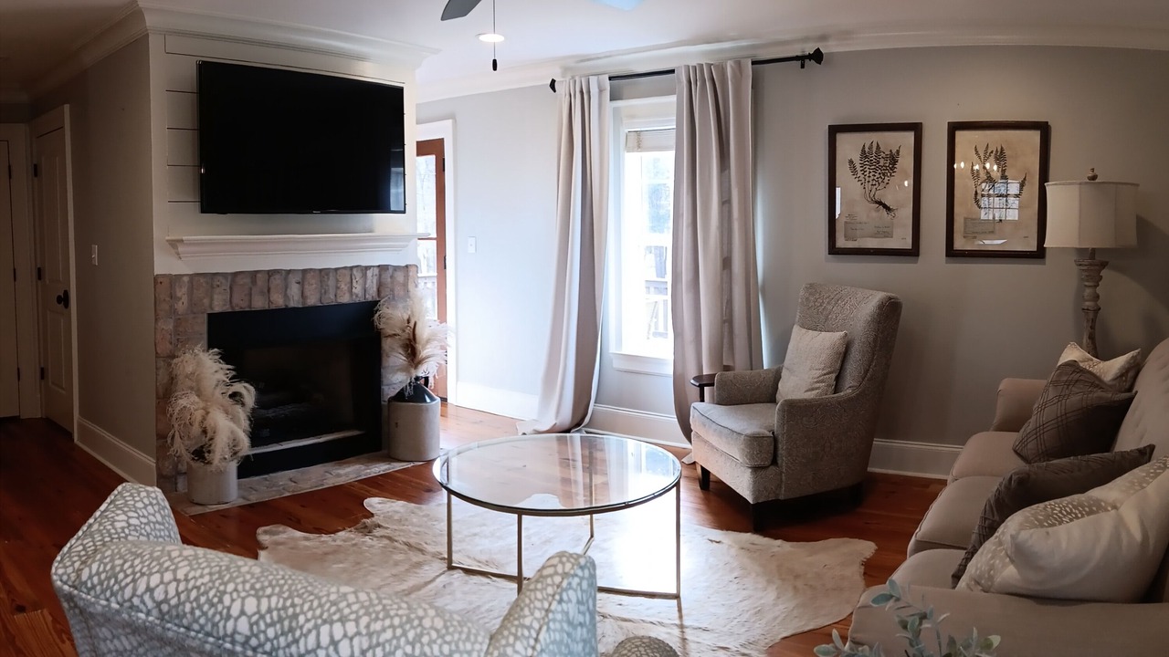 Photo of Livingroom in Water Valley