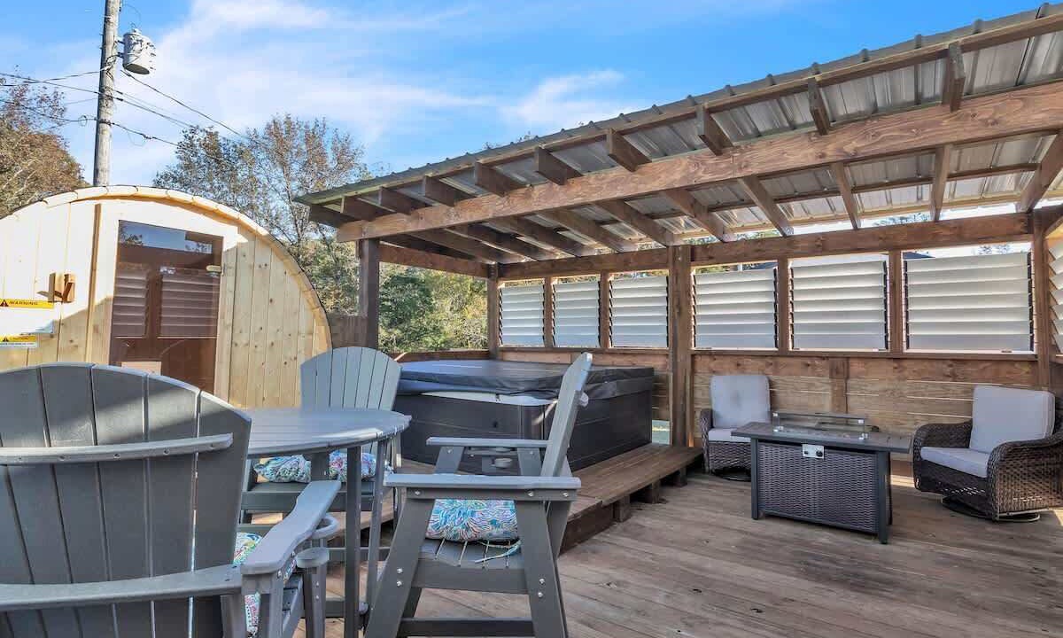 Photo of Outdoor in Starkville