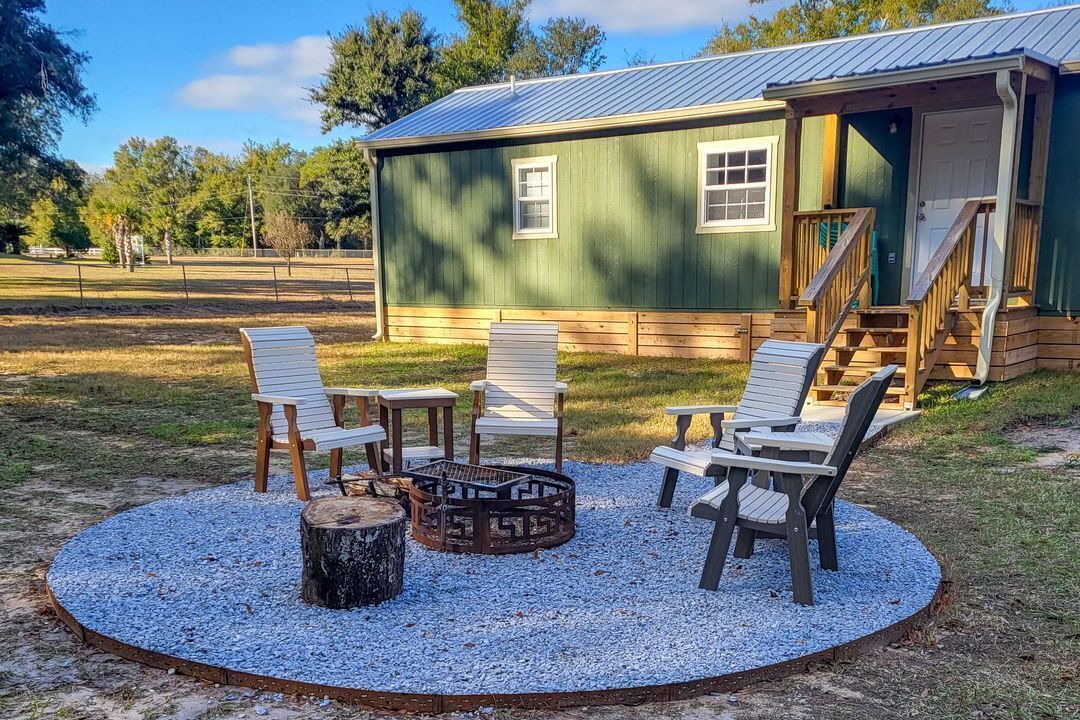Photo of Outdoor in Lillian