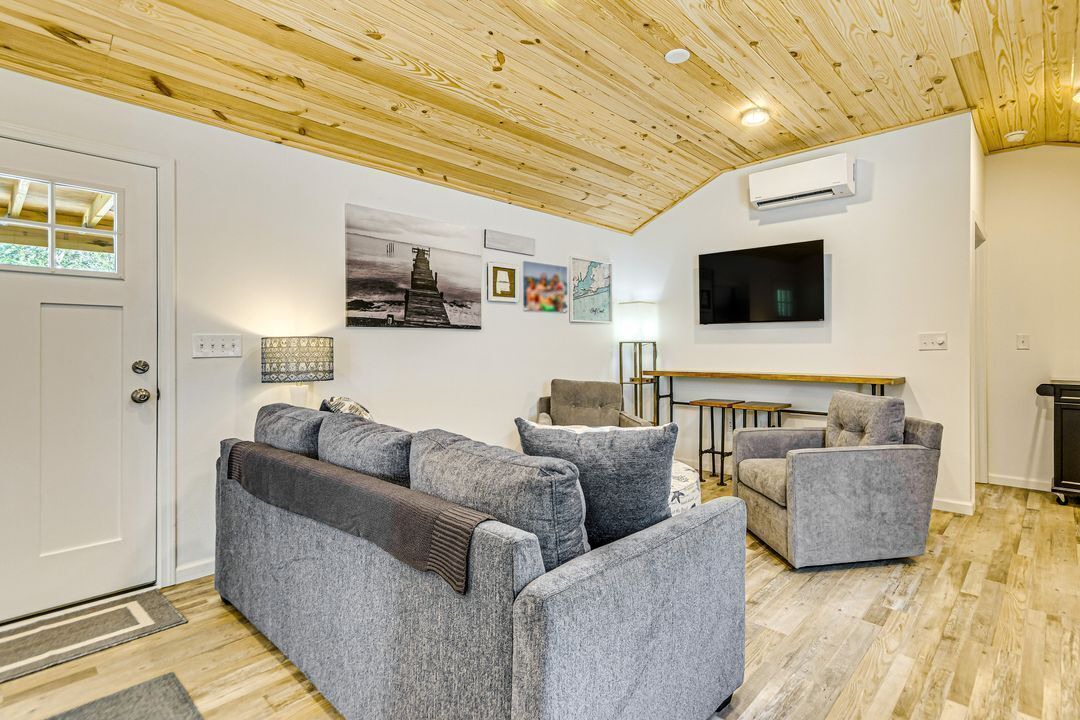 Photo of Livingroom in Lillian