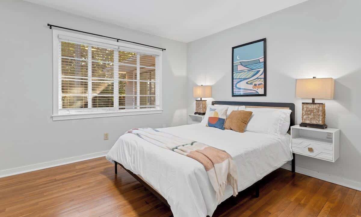 Photo of Bedroom in Tougaloo