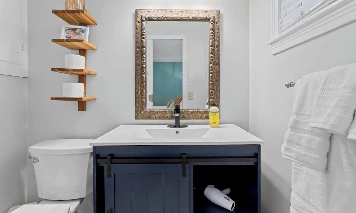 Photo of Bathroom in Tougaloo