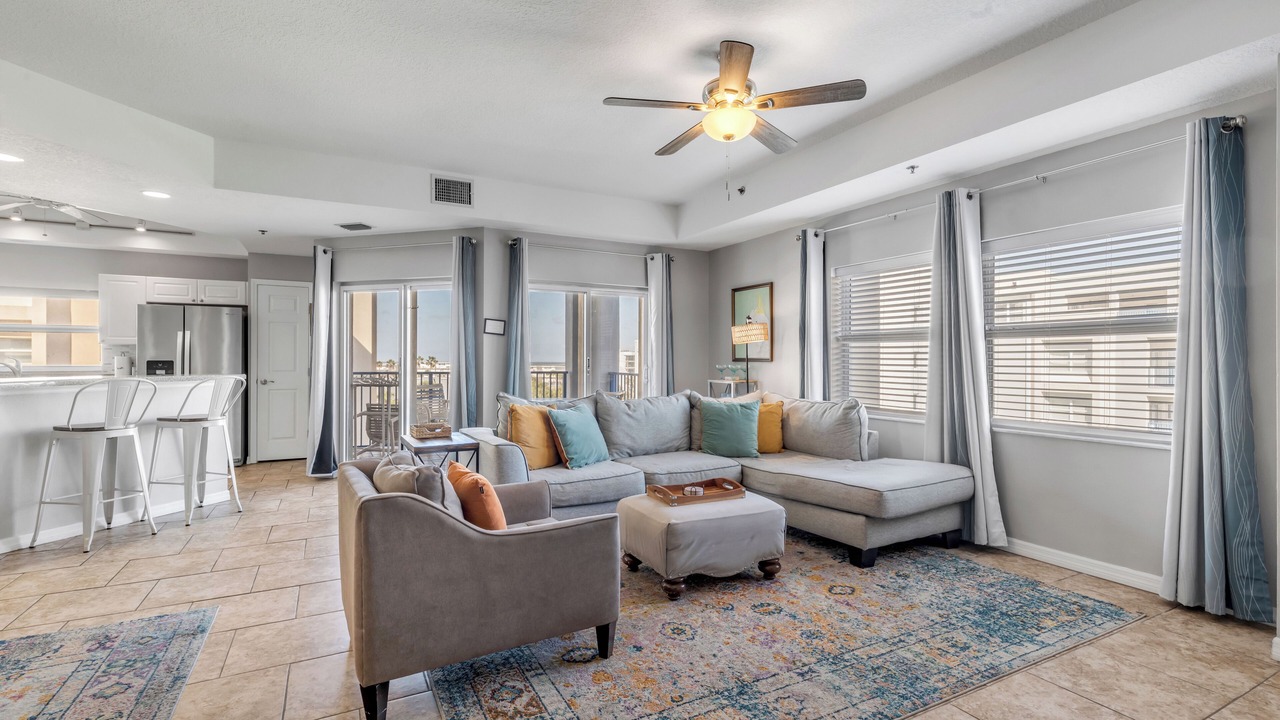 Photo of Livingroom in New Smyrna Beach