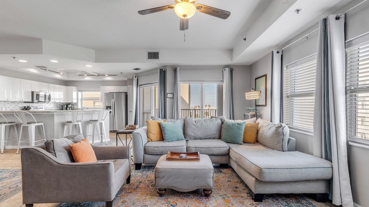Photo of Livingroom in New Smyrna Beach