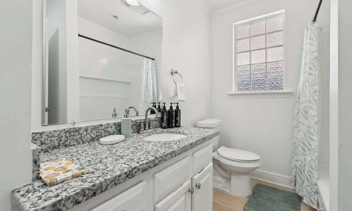 Photo of Bathroom in Harahan