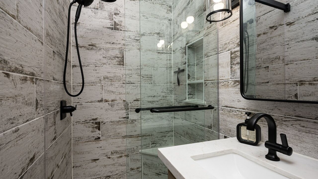 Photo of Bathroom in Port Bolivar